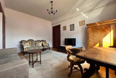 Apartament cu 3 camere semidecomandat, mobilat în Ultracentral