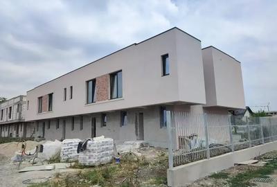 Casă cu 4 camere în Vest