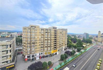 Apartament 4 camere ultracentral vedere panoramică Bacau - 1