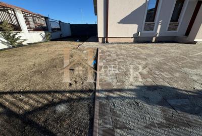 Zona Linistita.Disponibil imediat.Bucatarie inchisa.5camere! - 25