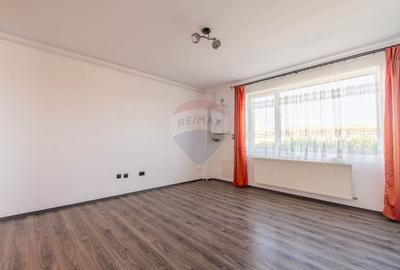 Apartament 3 camere de vanzare in Floresti, Str.Eroilor 80 zona Profi - 1