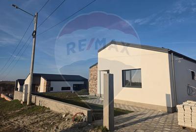 VANZARE Casă / Vilă PREMIUM 4 camere la pret normal - 9