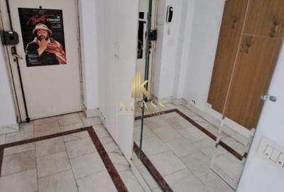 De inchiriat apartament 3 camere Decebal - 2