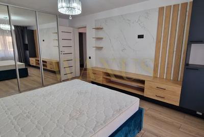 Apartament cu 3 camere decomandat, mobilat în Florești