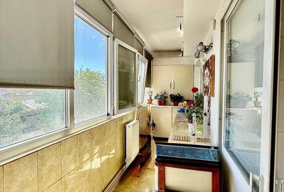 Apartament 3 camere Delfinariu , etaj 2/4 - 8