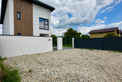 Casa cu vedere la lac -  4 Camere - Teren 476 mp - Calea Bucuresti - Vidra - 1