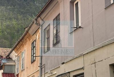 De vanzare garsoniera, in inima orasului Brasov - 2