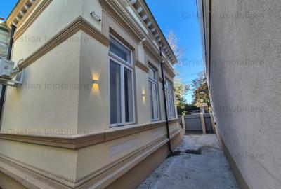 Casa Superba 3 camere, 127 mp utili , toate utilitatile, zona Centrala - 2