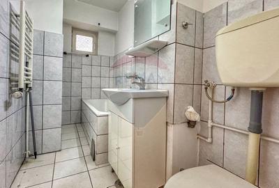 Apartament cu 4 camere de vânzare în zona 13 Septembrie - 8