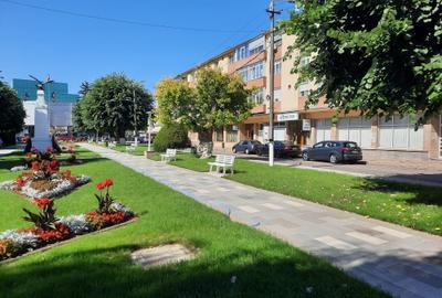 Simeria, apartament 3 camere de închiriat