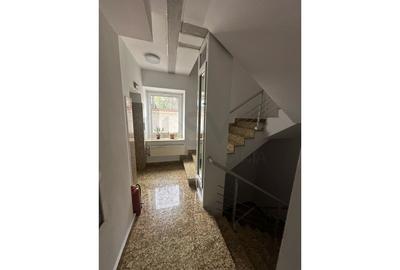 REA1023270 4 camere Victoriei l bloc 2009 l terasa 41mp - 4