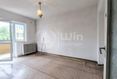 Apartament cu 3 camere decomandat în Zorilor