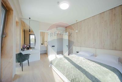 De vânzare Vilă cu 8 camere în Sânmartin, 290 mp util, teren 1100 mp - 22