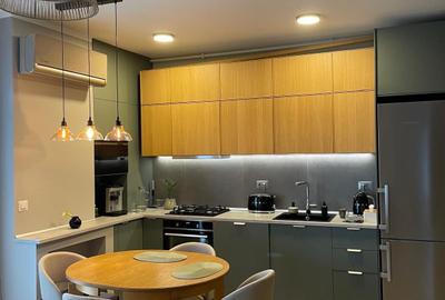 Apartament cu 3 camere semidecomandat, mobilat în Bună Ziua