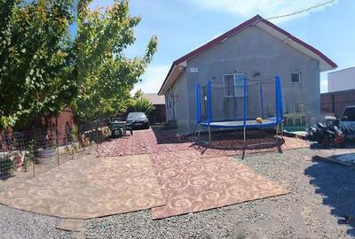 Casă de vânzare 3 camere în Valu lui Traian - Zona Conac - 1