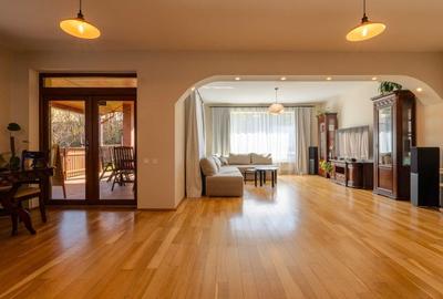 Casă individuală cu 3 camere în Dezmir