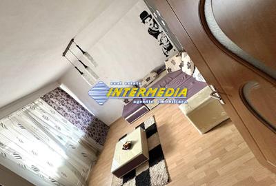 Apartament cu 2 camere semidecomandat în Ampoi 1