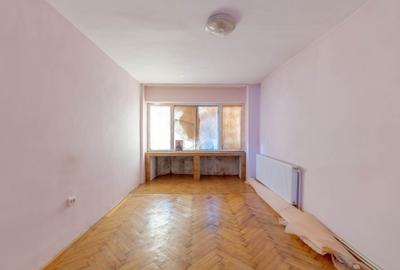 Apartament 3 camere transformat in 2 camere – Bd. Cosminului - 4