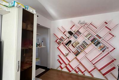 Ofertă de nerefuzat 3 Camere Semidecomandat - INEL II - 2