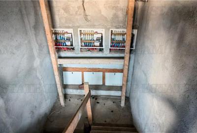 Vila somptuoasa, 10 + camere, S+P+1, 1100mp utili, cu toate utilitatile, in  sec - 28