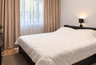 Apartament cu 2 camere decomandat, mobilat în Casa de Cultură
