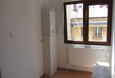 Apartament spatios la etajul 1 intr-o vila interbelica, pretabil birou - 7