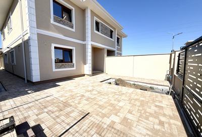 Duplex cu 5 camere în Dumbrăvița