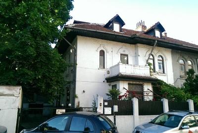 Casă cu 6 camere în Dorobanți