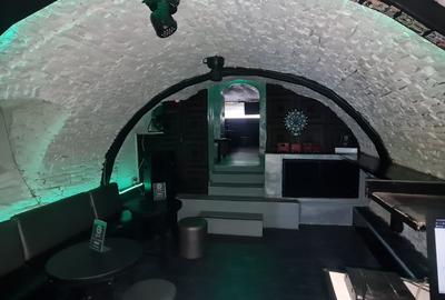Imchiriez spatiu pretabil pentru bar,cafenea situat ultracentral,la demisol,80m - 5