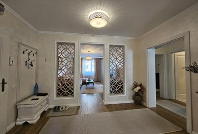 Apartament 3 camere 2 locuri de parcare si boxa , Strada Carpati - 8