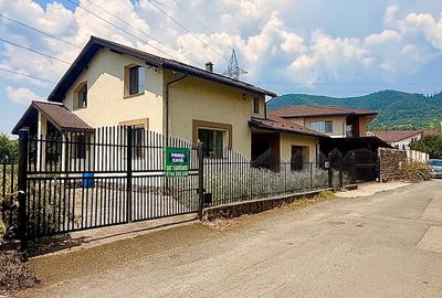 ZONA PRONTO  Casă P+E 200 mp, 2 garaje, teren 723mp - 1