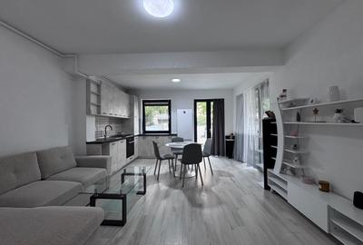 Apartament cu 2 camere decomandat, mobilat în Tractorul