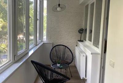 Apartament cu 2 camere semidecomandat, mobilat în Berceni