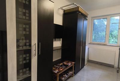 Garsoniera lângă piața Cet, renovata nou, et 2/4, Radet+boiler. - 2