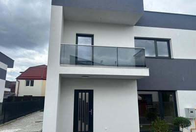 Duplex cu 5 camere în Florești