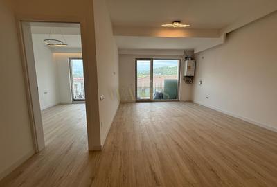 Apartament cu 2 camere semidecomandat în Florești