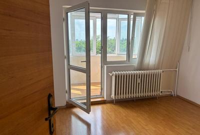 Apartament cu 2 camere decomandat în Aviației