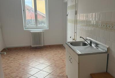 Apartament 4 camere – Strada Lungă | Curte, garaj, pivniță | Zonă centrală - 8