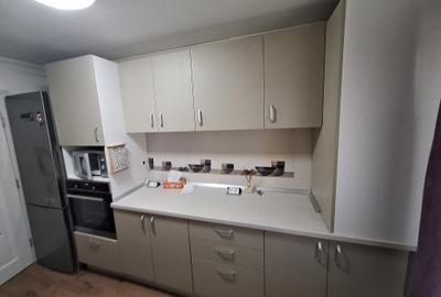 Ap.cu 2 camere decomandate cu centrala proprie+ garaj.Zona Timocului - 6