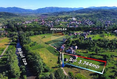 Casă individuală cu 3 camere în Rozavlea
