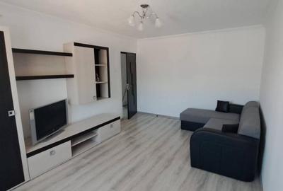 Apartament cu 2 camere decomandat, mobilat în Podul de Fier