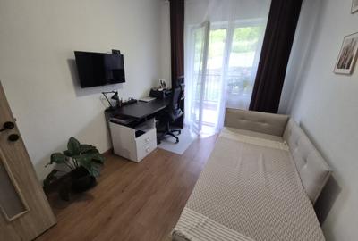 Apartament 3 camere, 62mp, 2 garaje, balcon 12mp, zona Sesul de Sus - 8