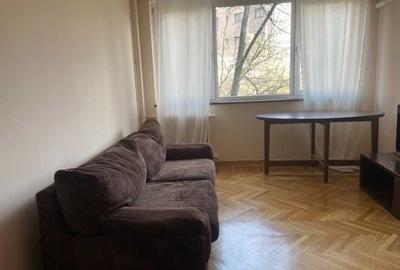 Apartament cu 3 camere semidecomandat, mobilat în Baba Novac