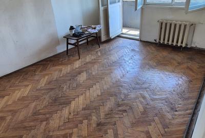 Apartament cu 3 camere în Cetate