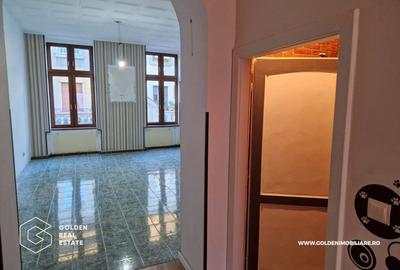 Apartament cu 3 camere semidecomandat în Ultracentral