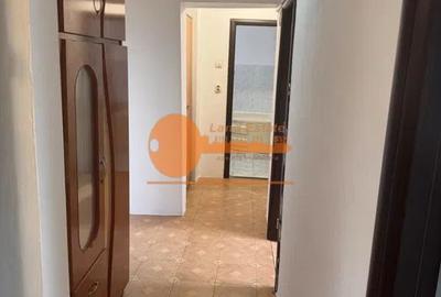 Apartament cu 3 camere decomandat în Lujerului