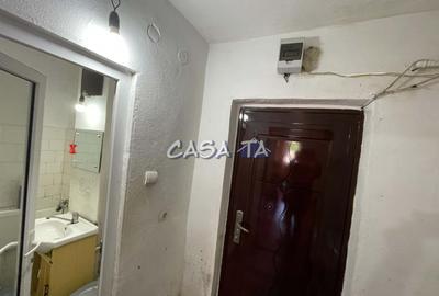Garsoniera Confort 1, Etaj 1, Strada Zambilelor - 8