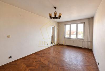 Apartament cu 3 camere decomandat în Olimpia-Stadion