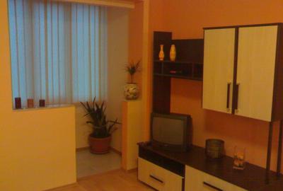 Apartament cu 2 camere semidecomandat în Ultracentral