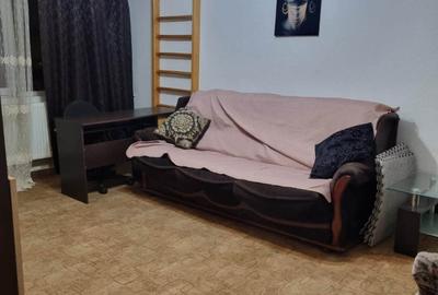 Apartament cu 2 camere decomandat în Inel II